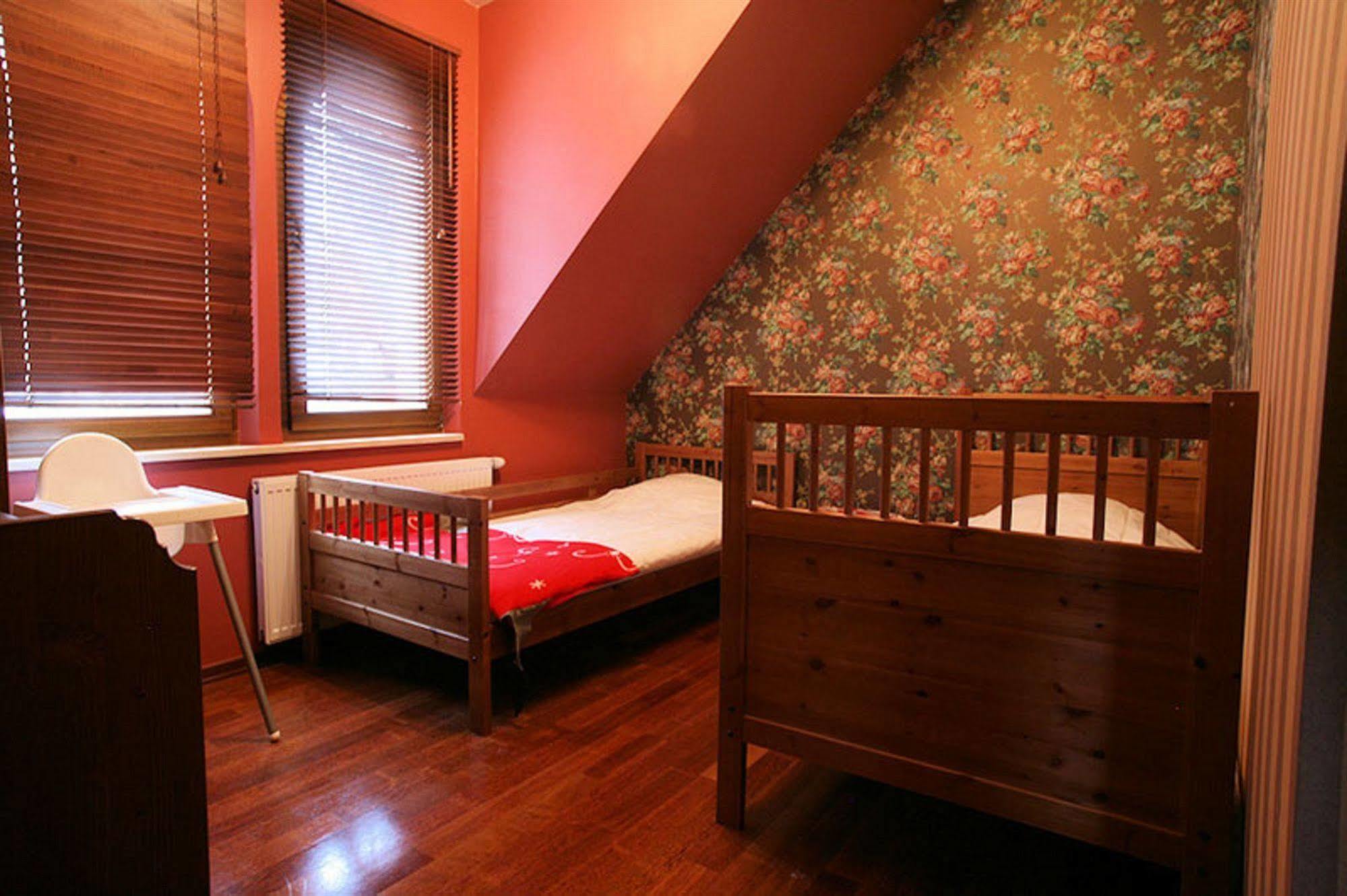 Styl Radowid Z Basenem, Centrum Miasta Apartment *